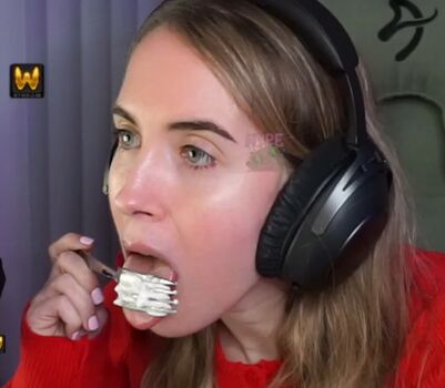 Full leaked Emilycc private photo