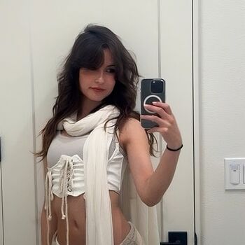 Full leaked Emilydaniellam private photo