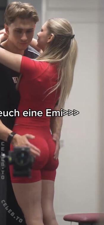 Full leaked Emilylior page private photo