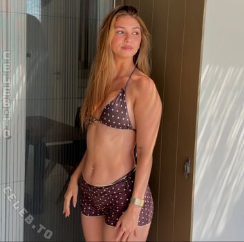 Full leaked Emilylior page private photo