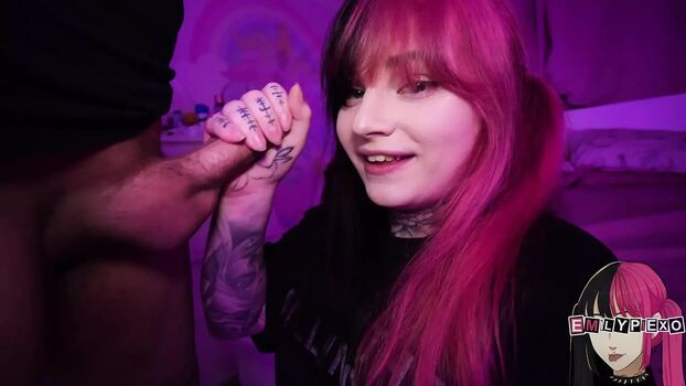 Full leaked Emilypie private photo