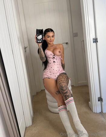 Full leaked Emilywakelingx private photo