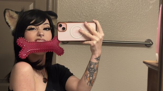Full leaked Emilyy manson private photo