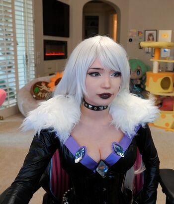 Full leaked Emiru  page private photo