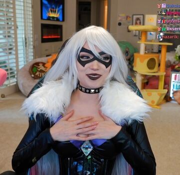 Full leaked Emiru  page private photo