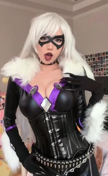 Full leaked Emiru  page private photo