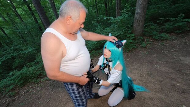 Full leaked Emiru  page private photo