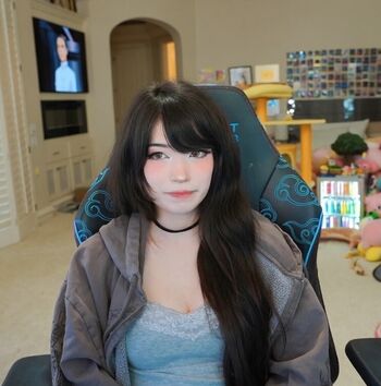 Full leaked Emiru private photo