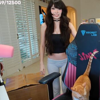 Full leaked Emiru  page private photo