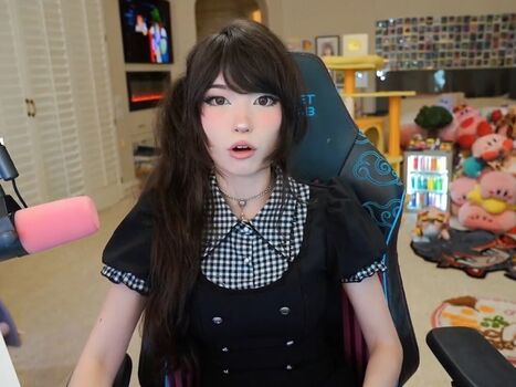 Full leaked Emiru  page private photo