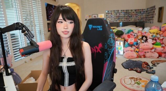 Full leaked Emiru private photo