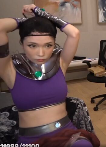 Full leaked Emiru  page private photo