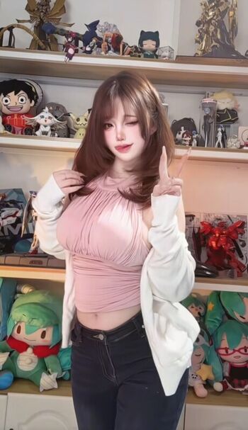 Full leaked Emishenn private photo
