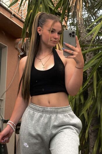 Full leaked Emma private photo