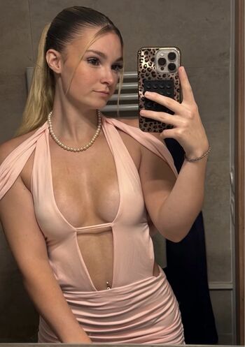 Full leaked Emma private photo