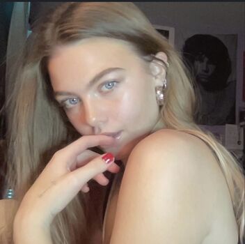 Full leaked Emma beardsley page private photo
