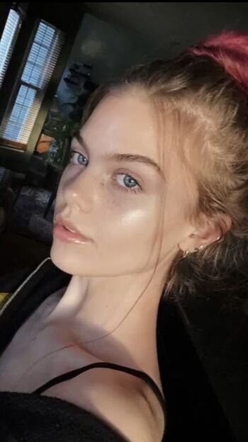 Full leaked Emma beardsley private photo