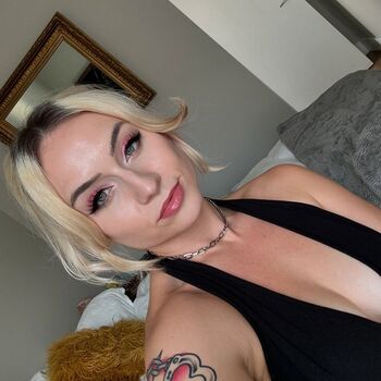 Full leaked Emma boster private photo