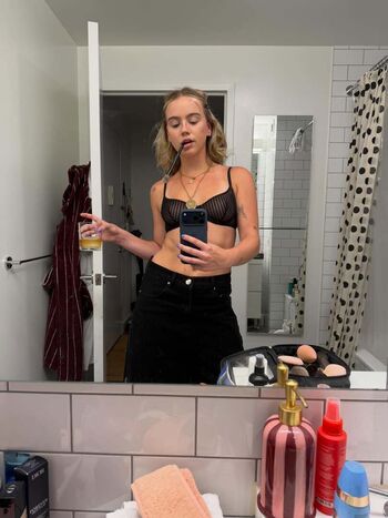 Full leaked Emma brooks private photo