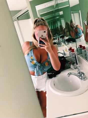 Full leaked Emma burzynski page private photo