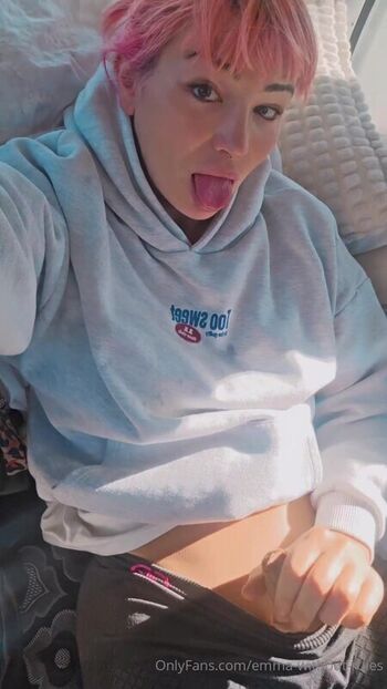 Full leaked Emma littlets private photo