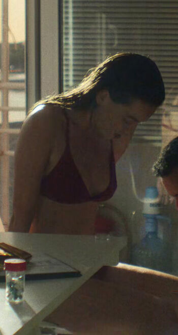 Full leaked Emma mackey page private photo