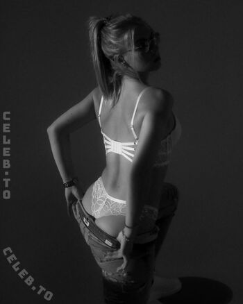 Full leaked Emma mllr private photo