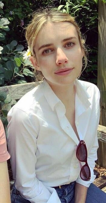 Full leaked Emma roberts private photo