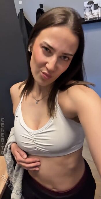 Full leaked Emma scharmbeck page private photo