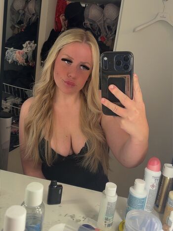 Full leaked Emma solander private photo