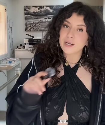 Full leaked Emma tbc private photo