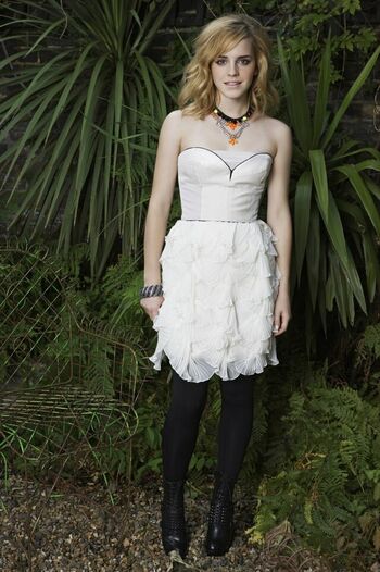 Full leaked Emma watson private photo