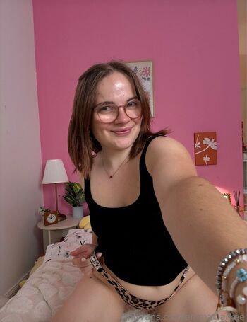 Full leaked Emmaclarkee private photo