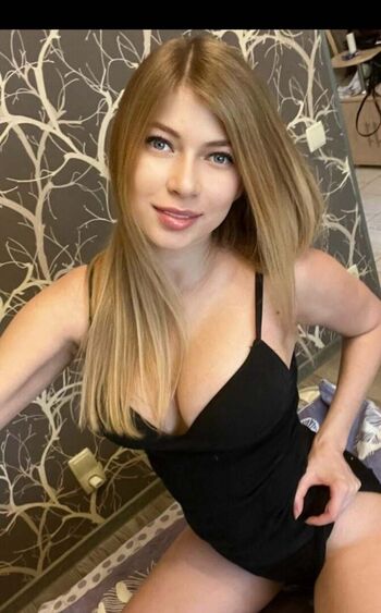 Full leaked Emmakiss private photo