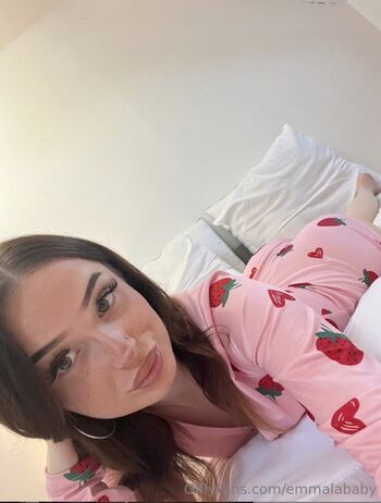 Full leaked Emmalababy private photo