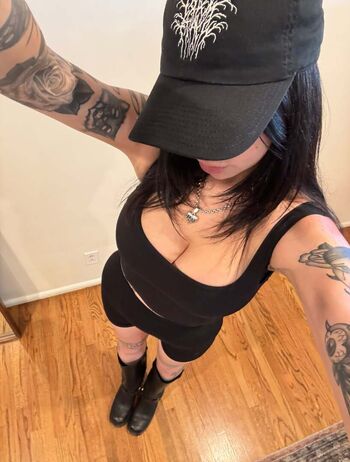 Full leaked Emmaloubeedie private photo