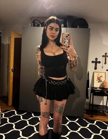 Full leaked Emmaloubeedie private photo