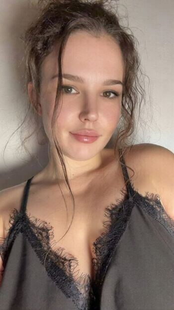 Full leaked Emmasillk private photo