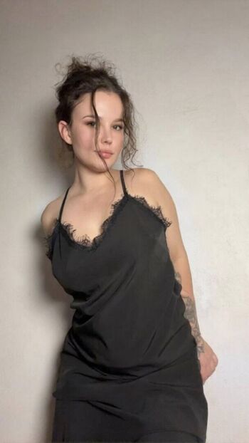 Full leaked Emmasillk private photo