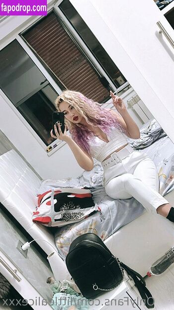 Full leaked Emmasnowww private photo
