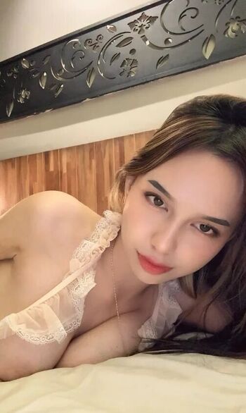 Full leaked Emmavllryn private photo