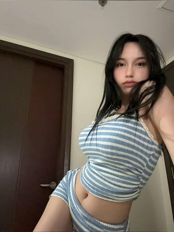 Full leaked Emmavllryn private photo