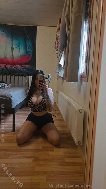 Full leaked Emmi viola page private photo