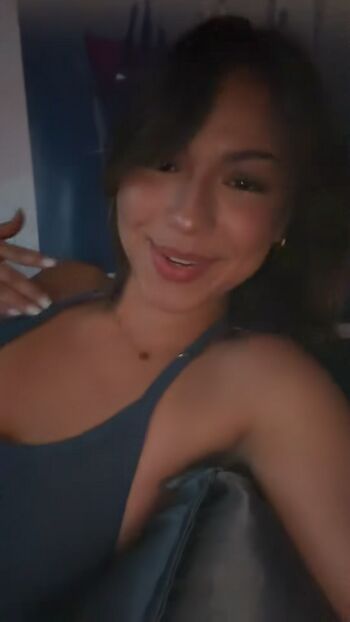 Full leaked Emmilovscats private photo