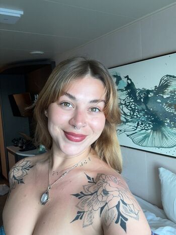 Full leaked Emmily mello private photo