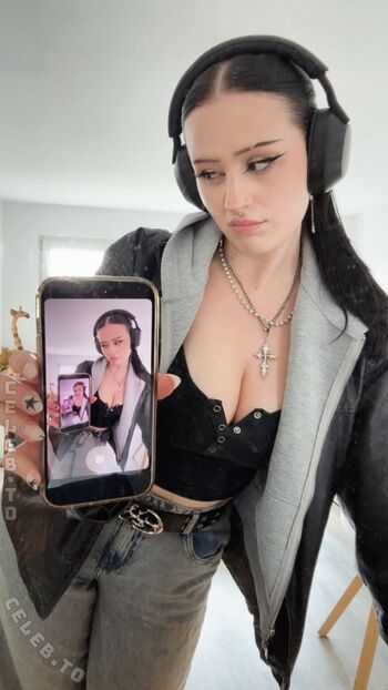 Full leaked Emmo ig private photo