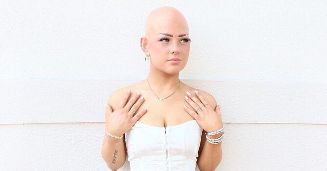 Full leaked Emmy combs private photo