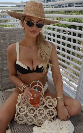 Full leaked Emmy medders private photo
