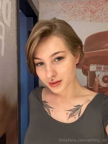 Full leaked Emmy vv private photo