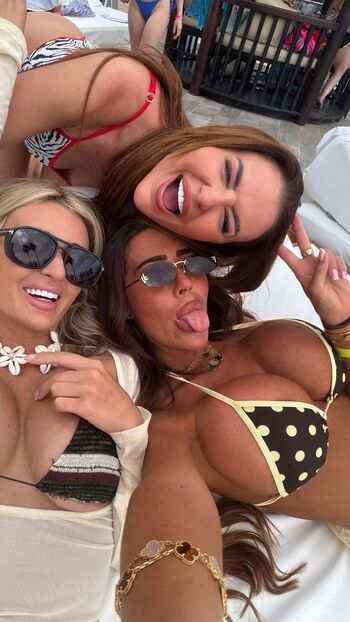 Full leaked Emmymxoxo private photo